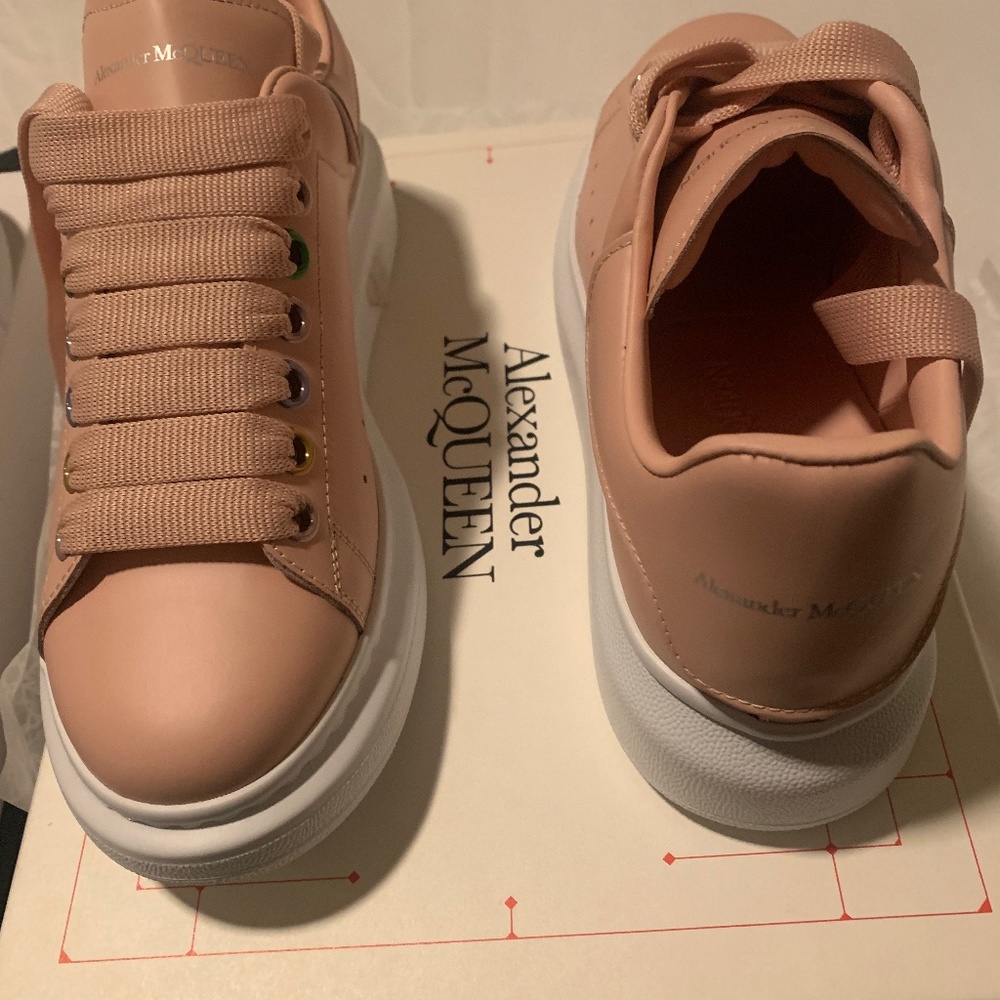 Alexander McQueen  Sneakers